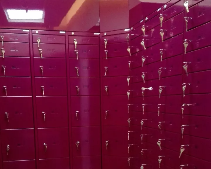 Safe deposit lockers with electronic locking